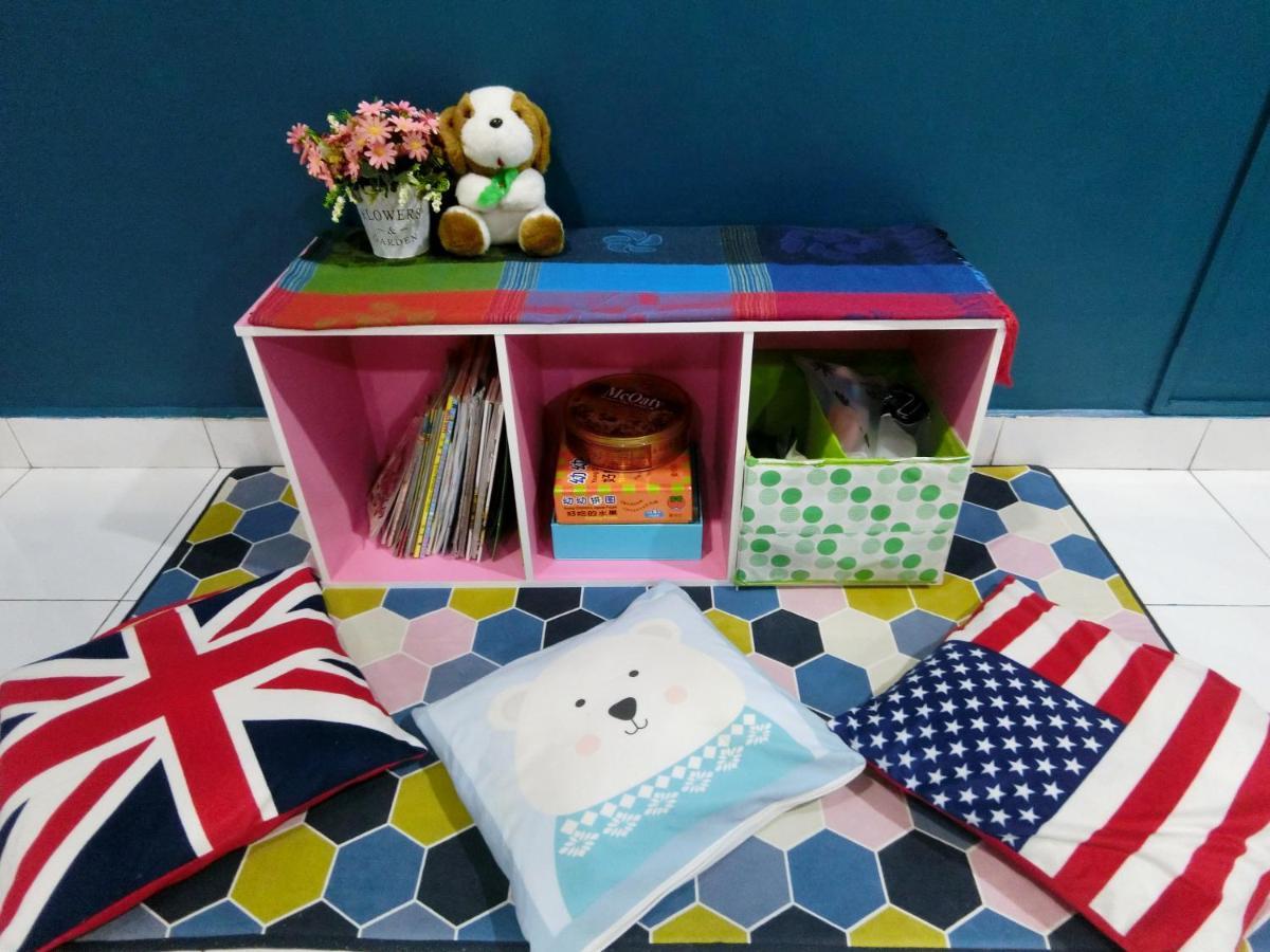 Little Family Homestay Malacca Exteriör bild