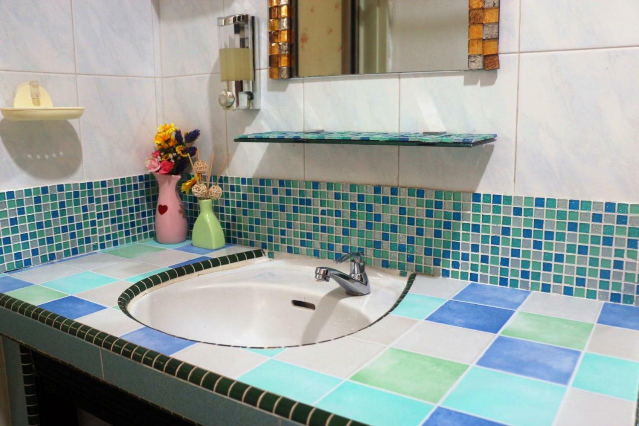 Little Family Homestay Malacca Exteriör bild