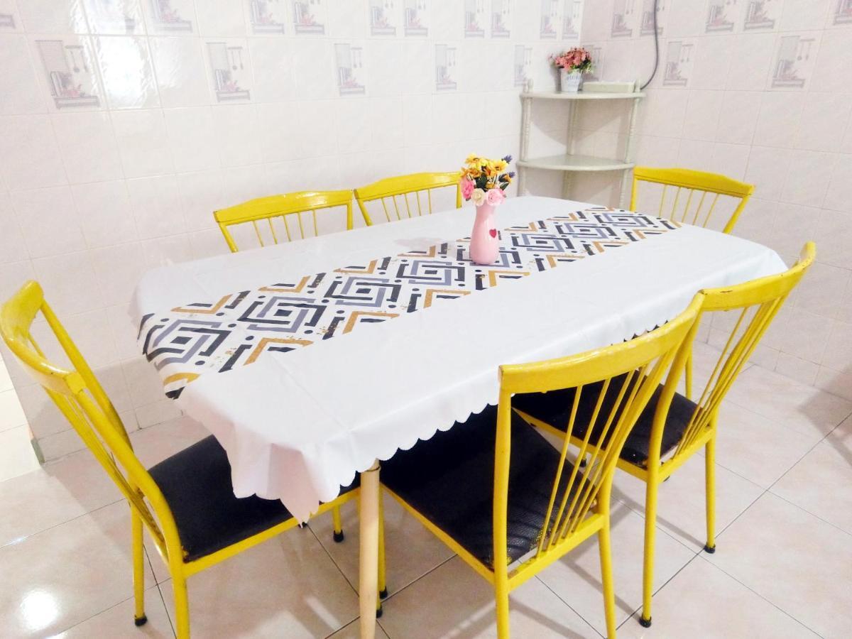 Little Family Homestay Malacca Exteriör bild